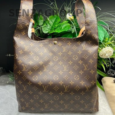 Louis Vuitton Atlantis GM Brown Gold Buckle Shoulder Bag Classic Fashion Women