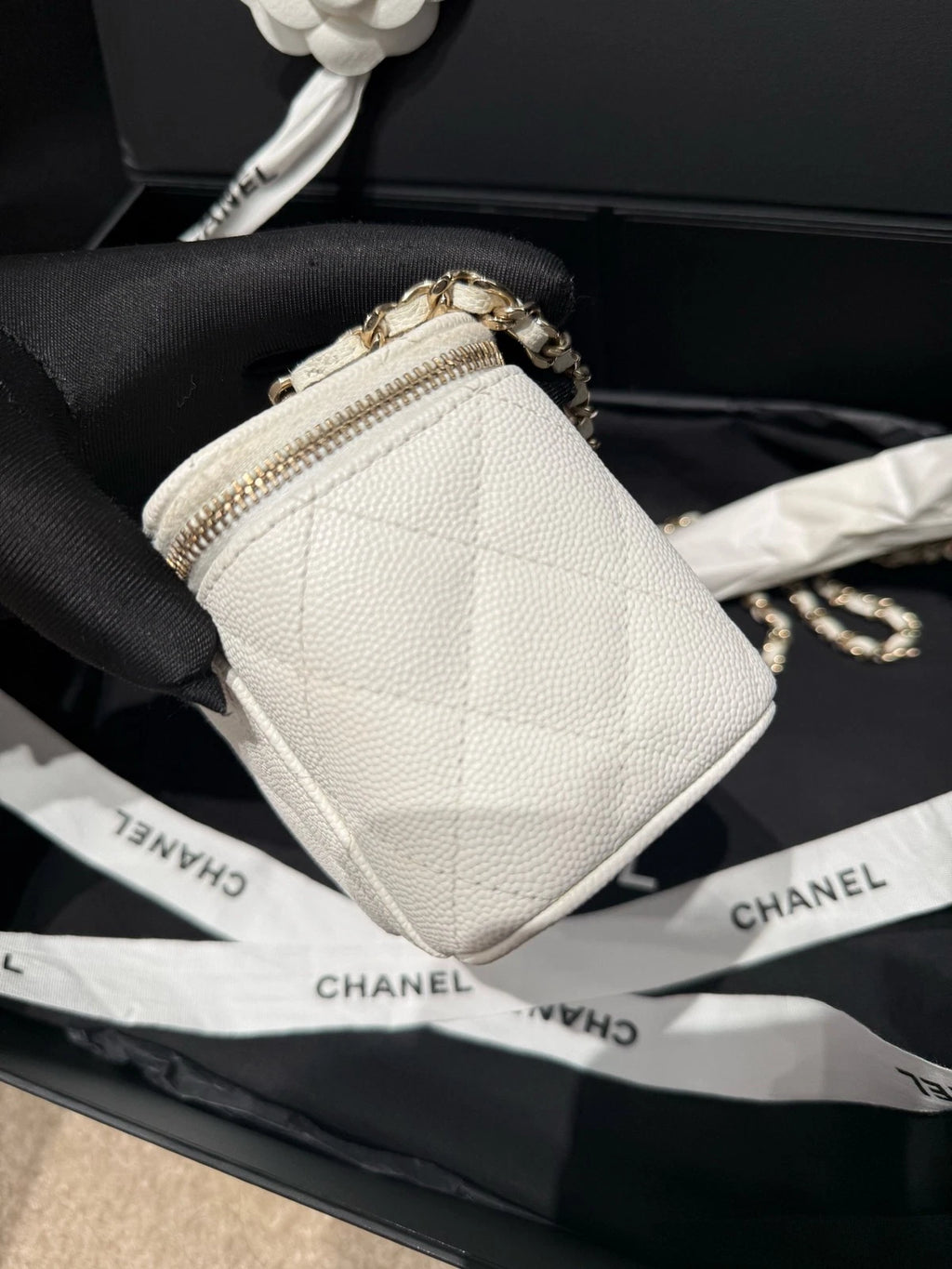Chanel Vanity Leather Gold White Shoulder Bag Excellent