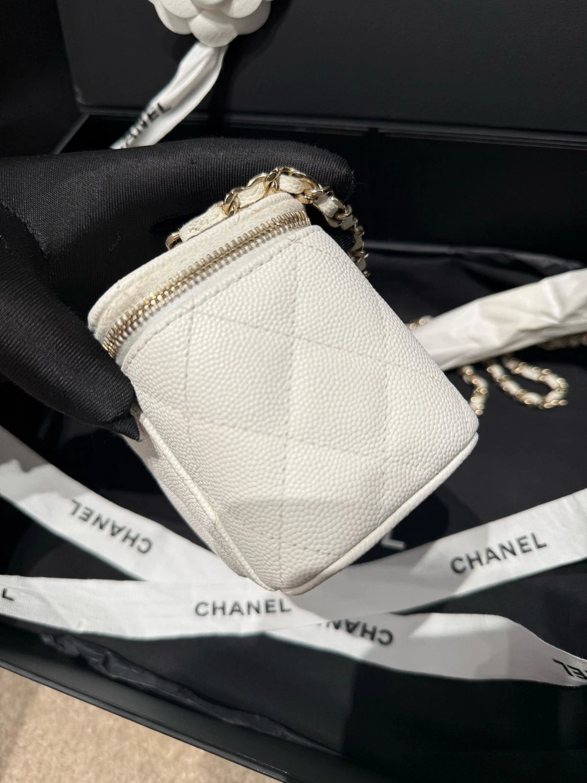 Chanel Vanity Leather Gold White Shoulder Bag Excellent