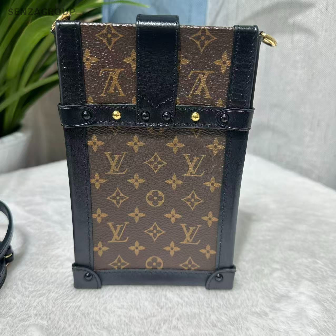 Louis Vuitton Monogram Trunk Black gold Shoulder bag Brown Women Classic