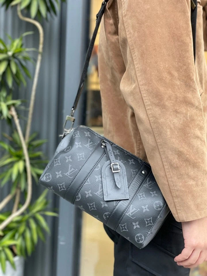Louis Vuitton City Keepall27 Black Leather Handbag For Unisex