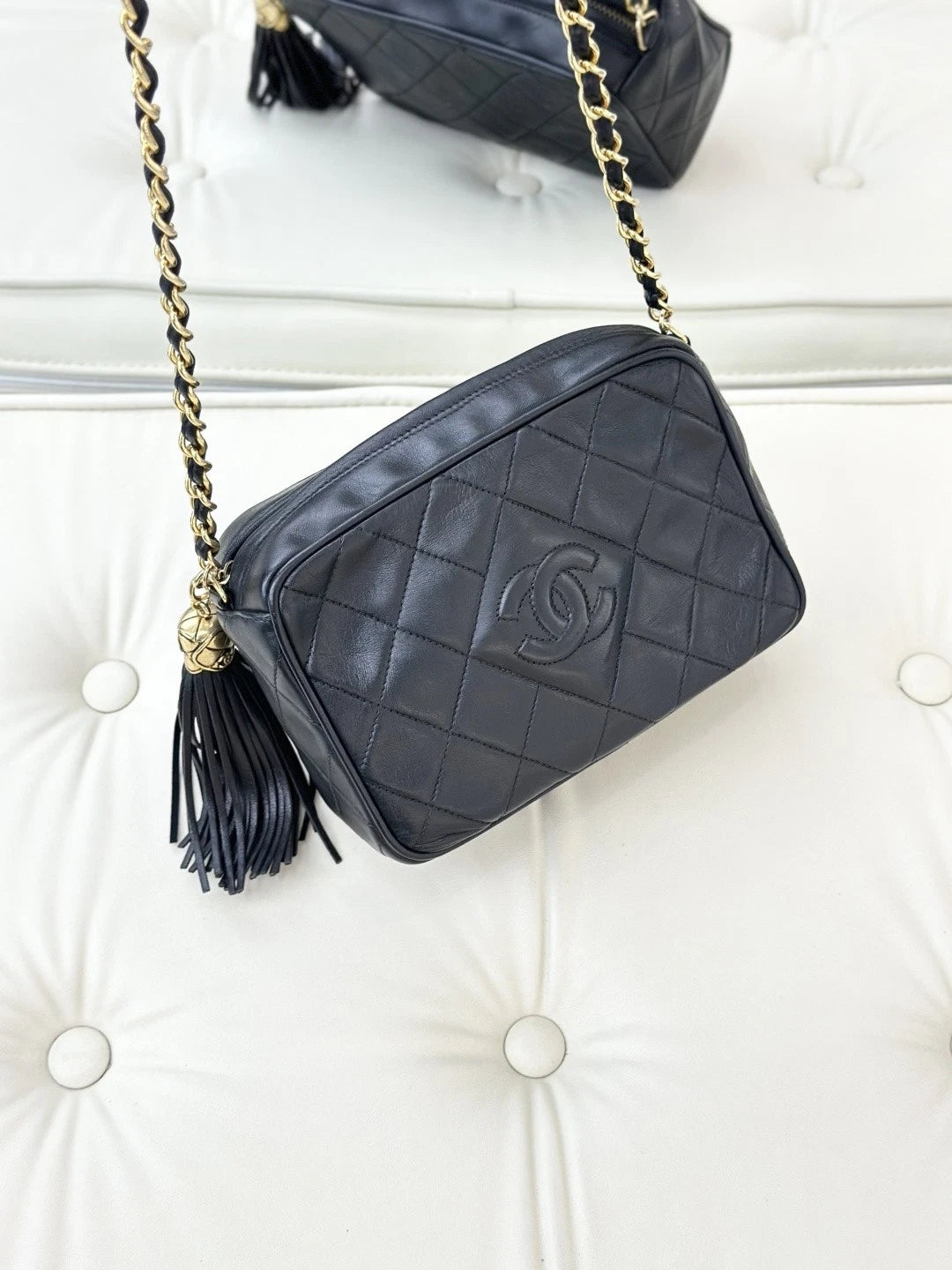 Chanel Vintage Lambskin Chain Shoulder Crossbody Bag Black Gold Hardware Women S