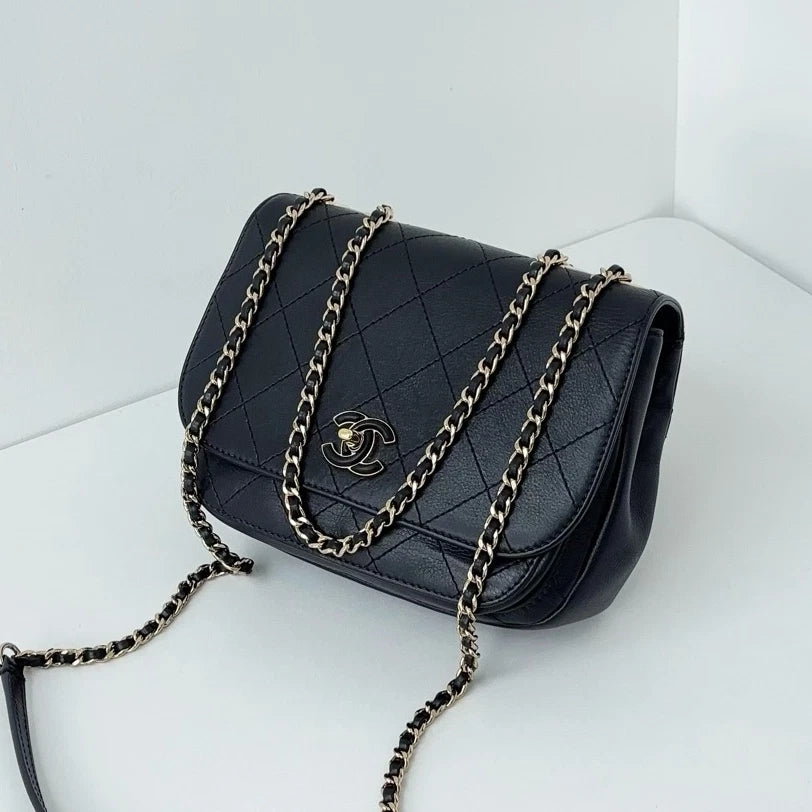 Authentic Chanel Calfskin Diamond Gold Chain Black Shoulder Bag Crossbody