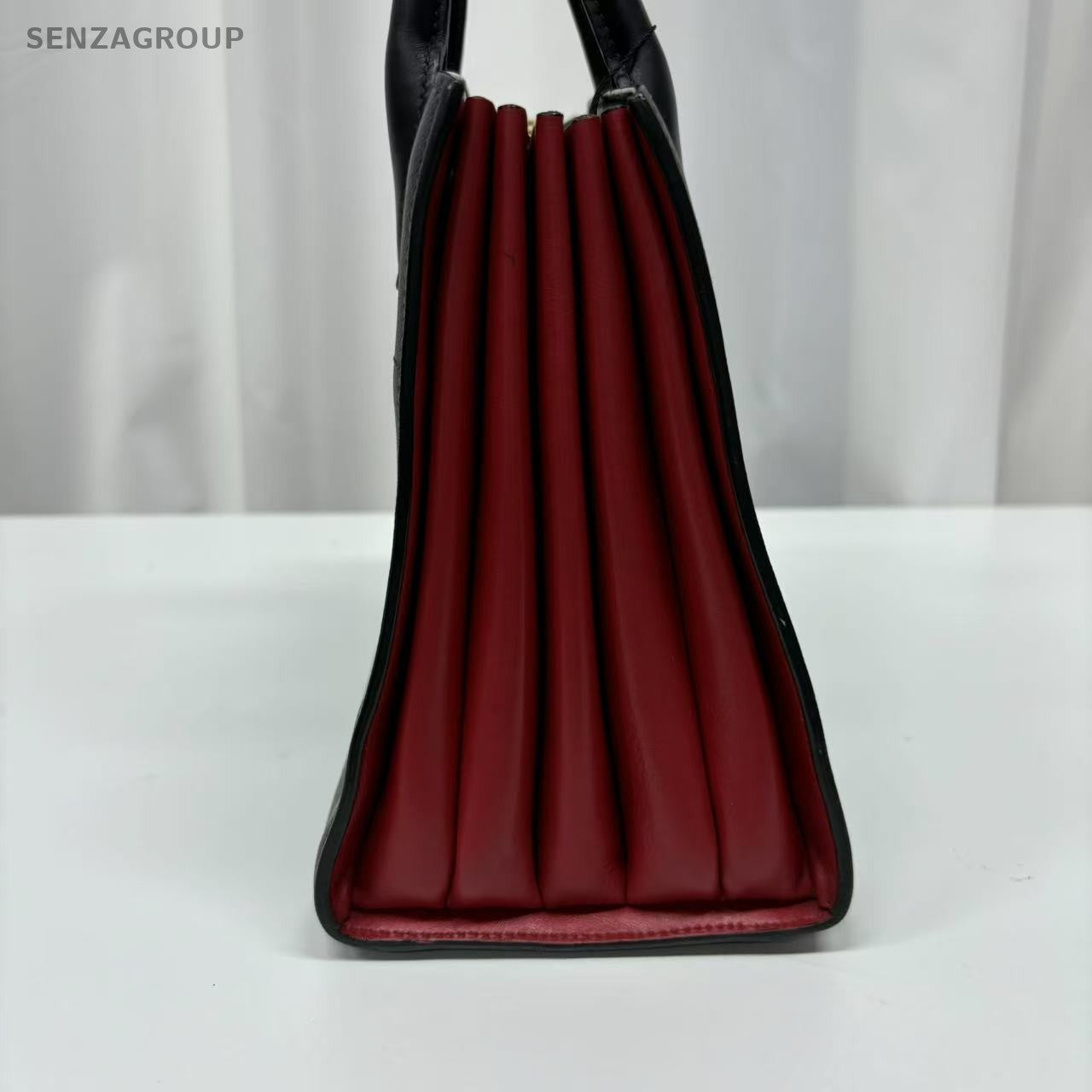 PRADA SAFFIANO Black gold Shoulder handbag