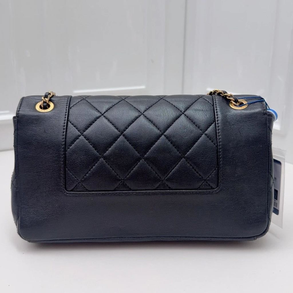 Authentic Chanel Classic Flap Black Quilted Flap Chain Shoulder Crossbody GHW