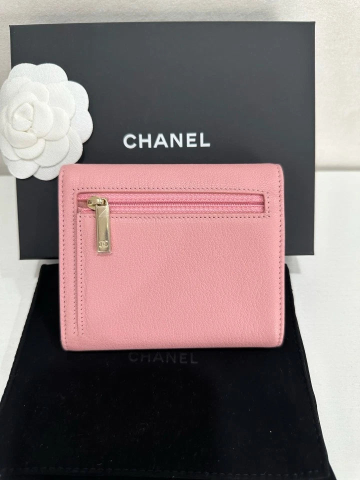 CHANEL Pink Caviar Leather Short Wallet For Women Pre-owned