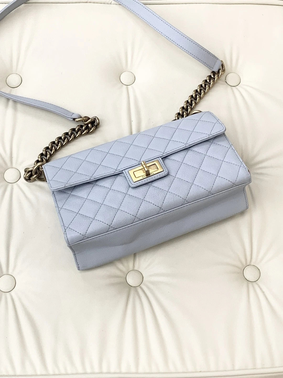 Chanel Trendy CC Calfskin Chain Shoulder Bag Crossbody Blue Gold Women Classic S