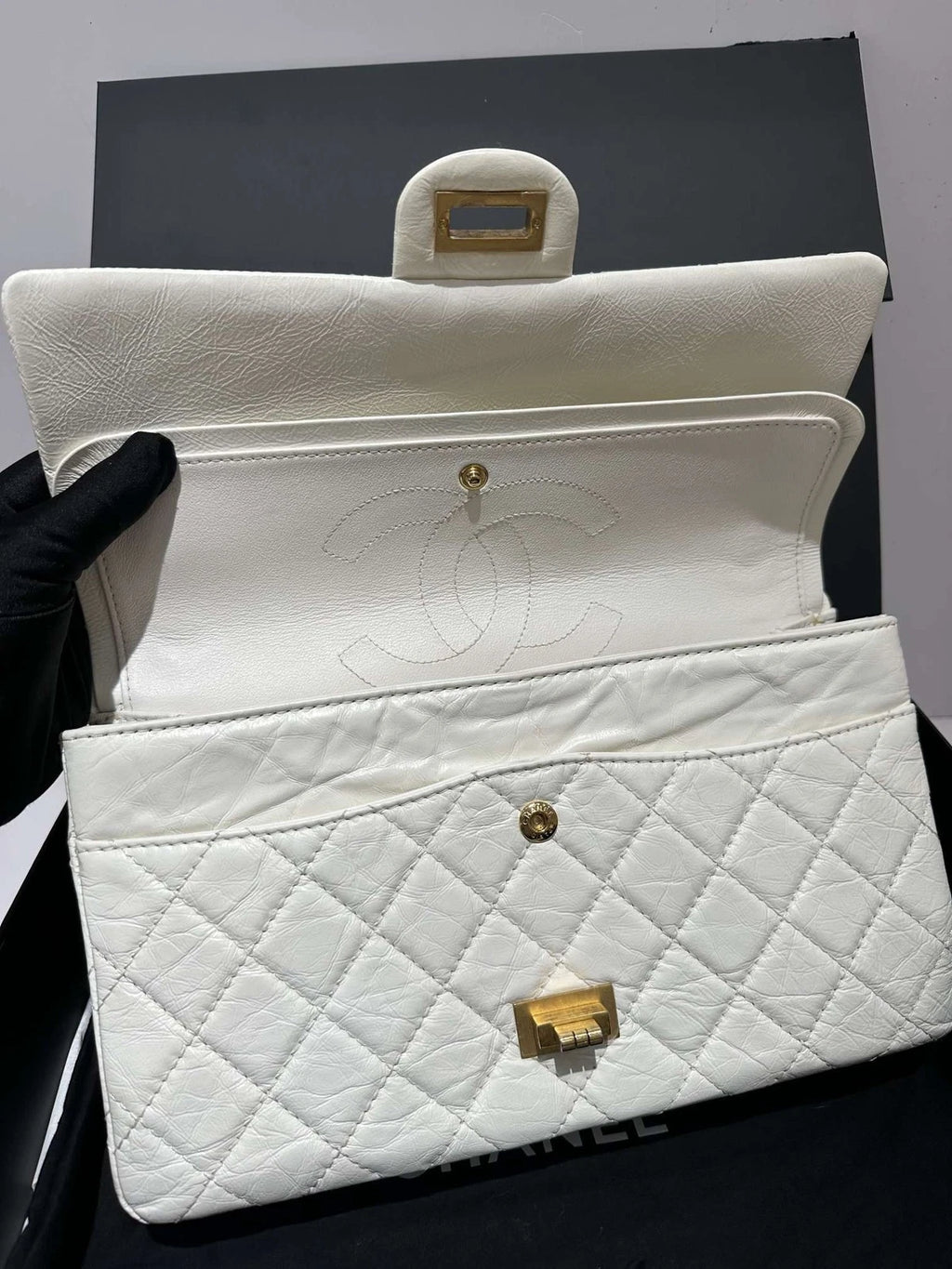CHANEL 2.55 Medium White Leather Shoulder Bag For Women