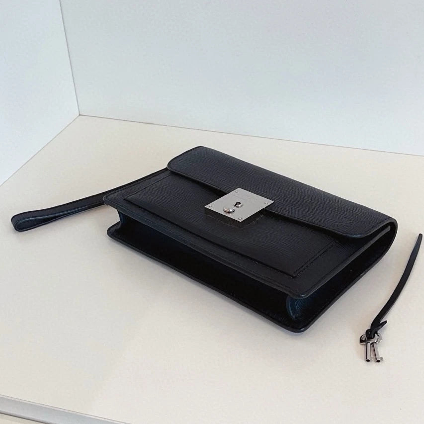 Louis Vuitton Neo Bellaïa Epi Leather Clutch Bag Black Silver Hardware