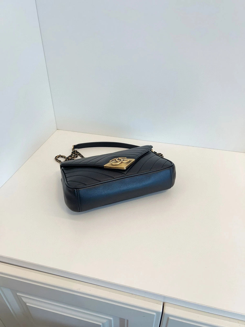 CHANEL Black Gold V-stitch Double C Flap Chain Bag For Women