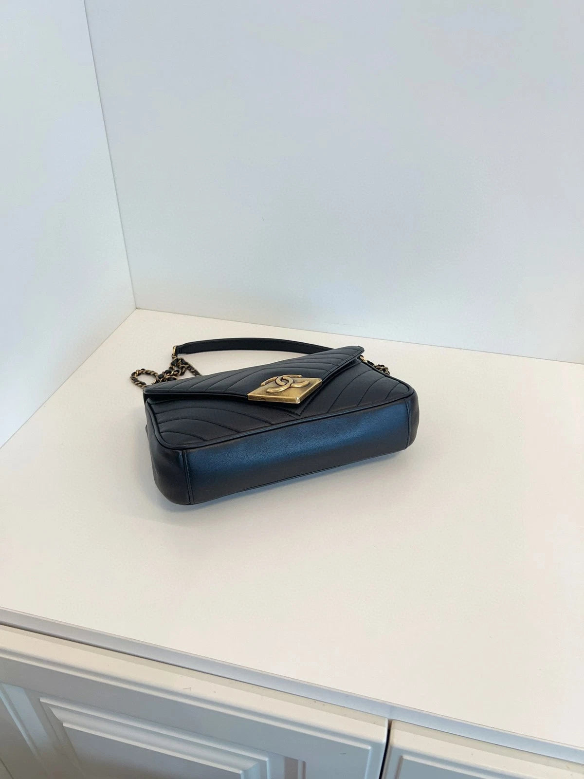 CHANEL Black Gold V-stitch Double C Flap Chain Bag For Women
