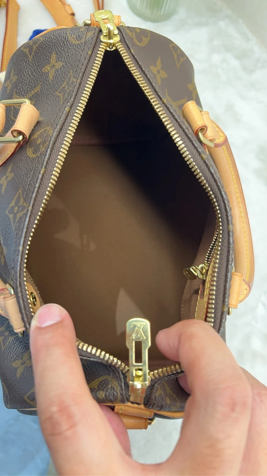 Louis Vuitton Speedy25 Canvas Shoulder Handbag For Women