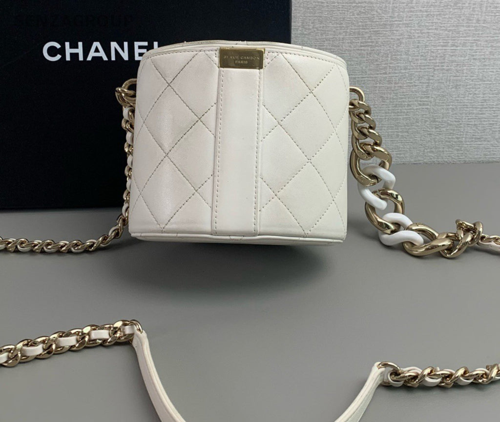 Chanel 20C Lambskin Diamond Pattern Chain Shoulder bag White Gold Women