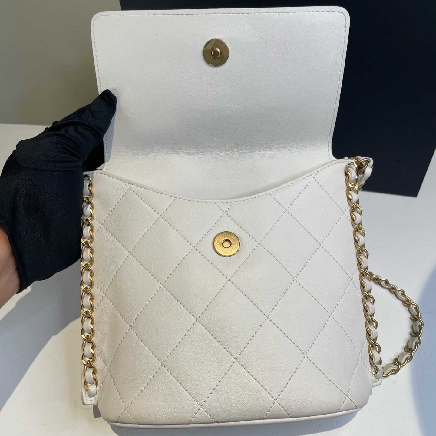 Chanel Diamond Chain Hobo Bag Calfskin Shoulder Bag White Gold Women Classic