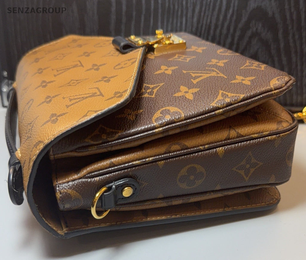 Louis Vuitton Pochette Monogram Shoulder Bag Crossbody Brown Gold Used Women