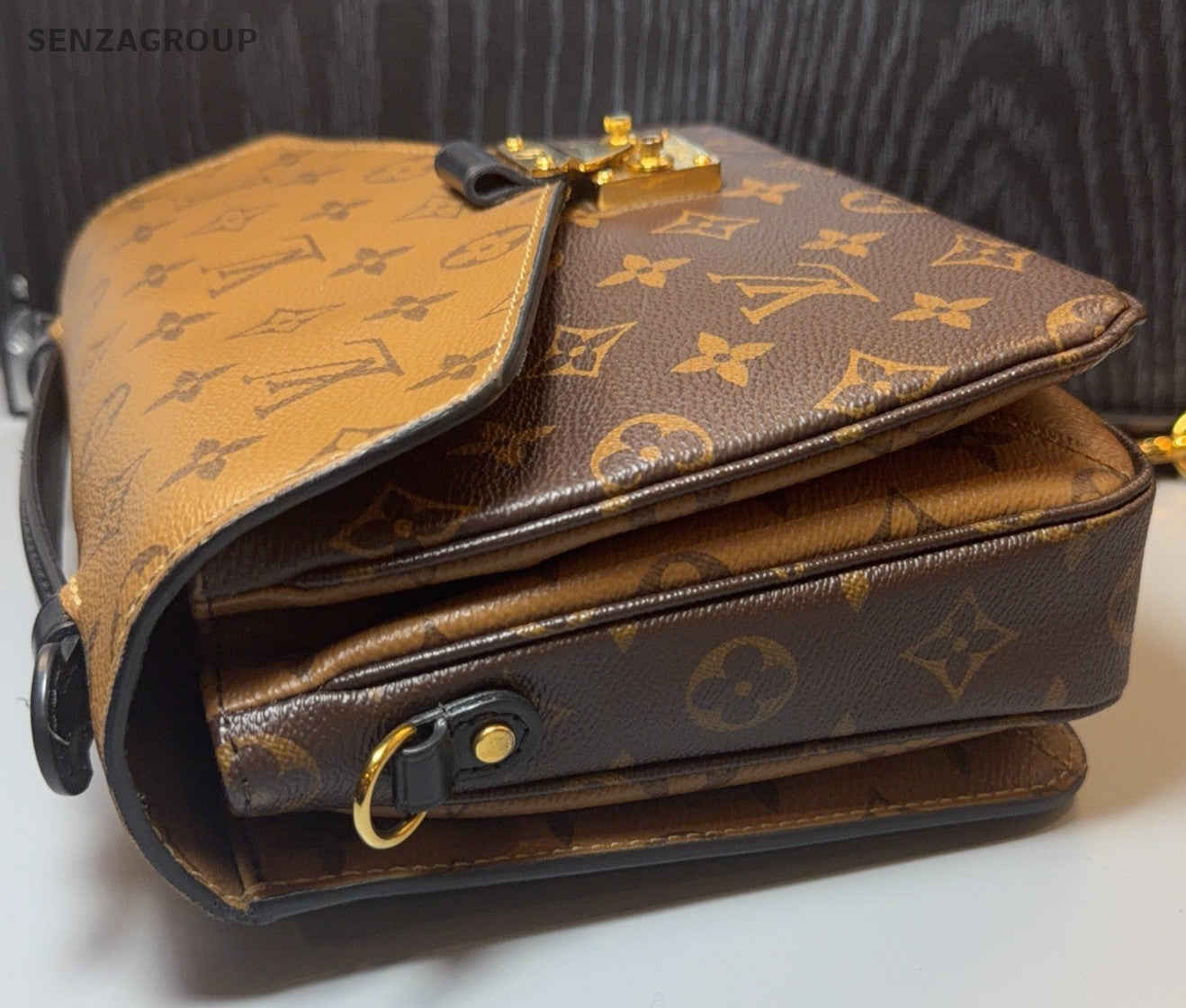 Louis Vuitton Pochette Monogram Shoulder Bag Crossbody Brown Gold Used Women