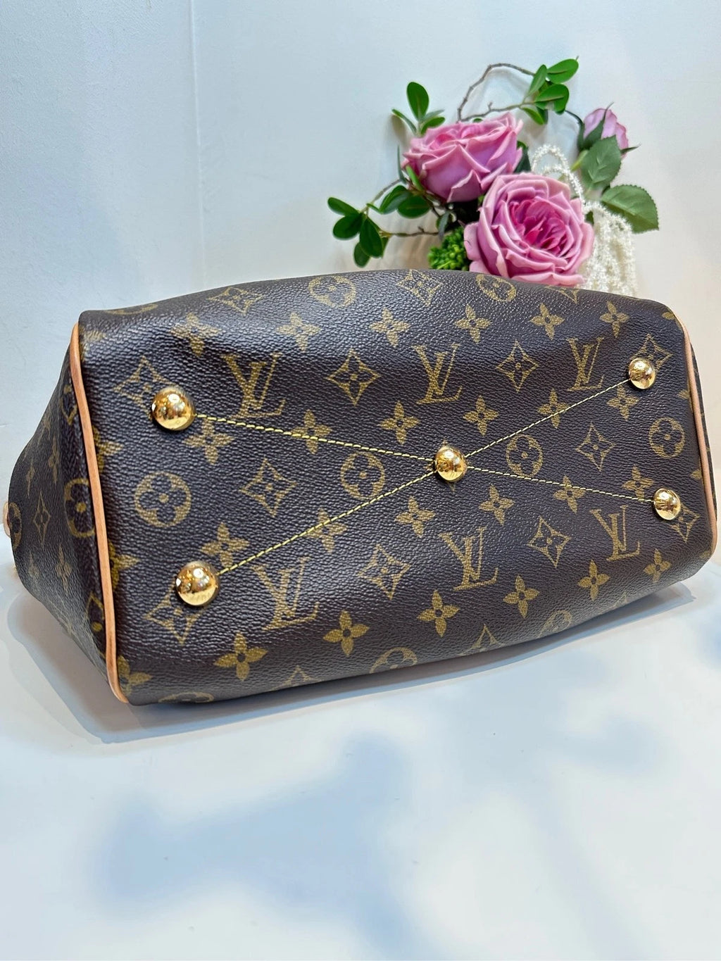 Louis Vuitton Canvas Small Tivoli Dumpling Handbag For Women