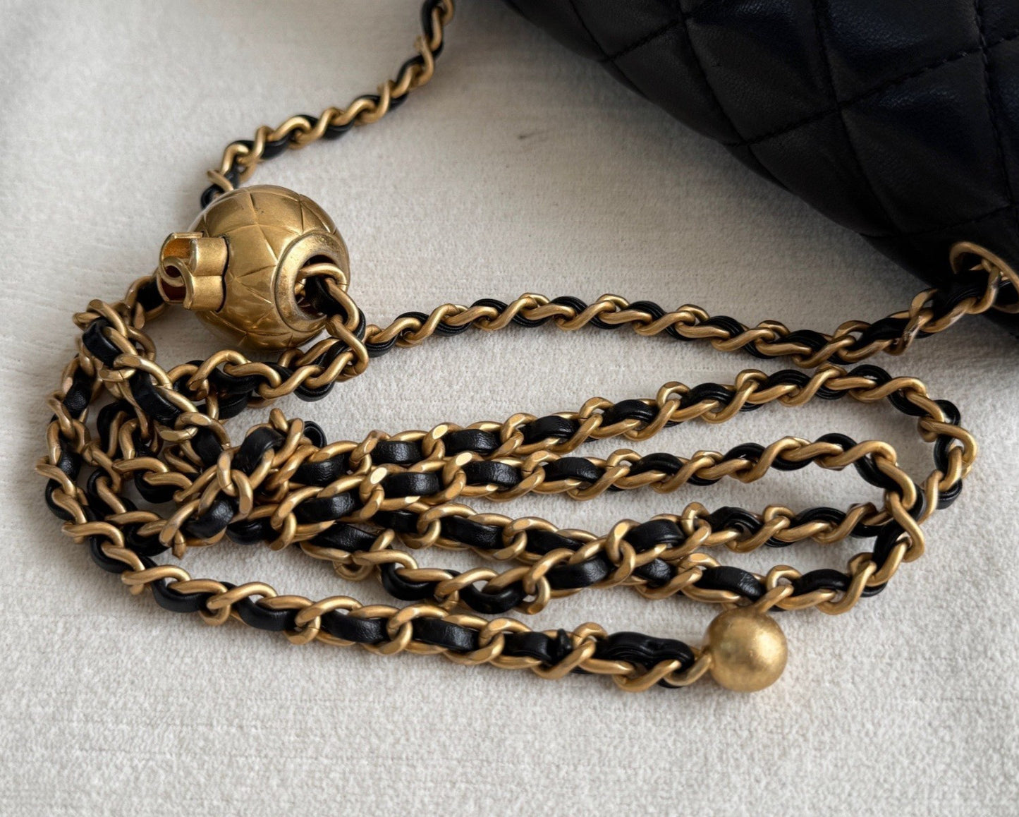 Chanel Classic Flap Lambskin Chain Shoulder Bag Crossbody Black Gold Women