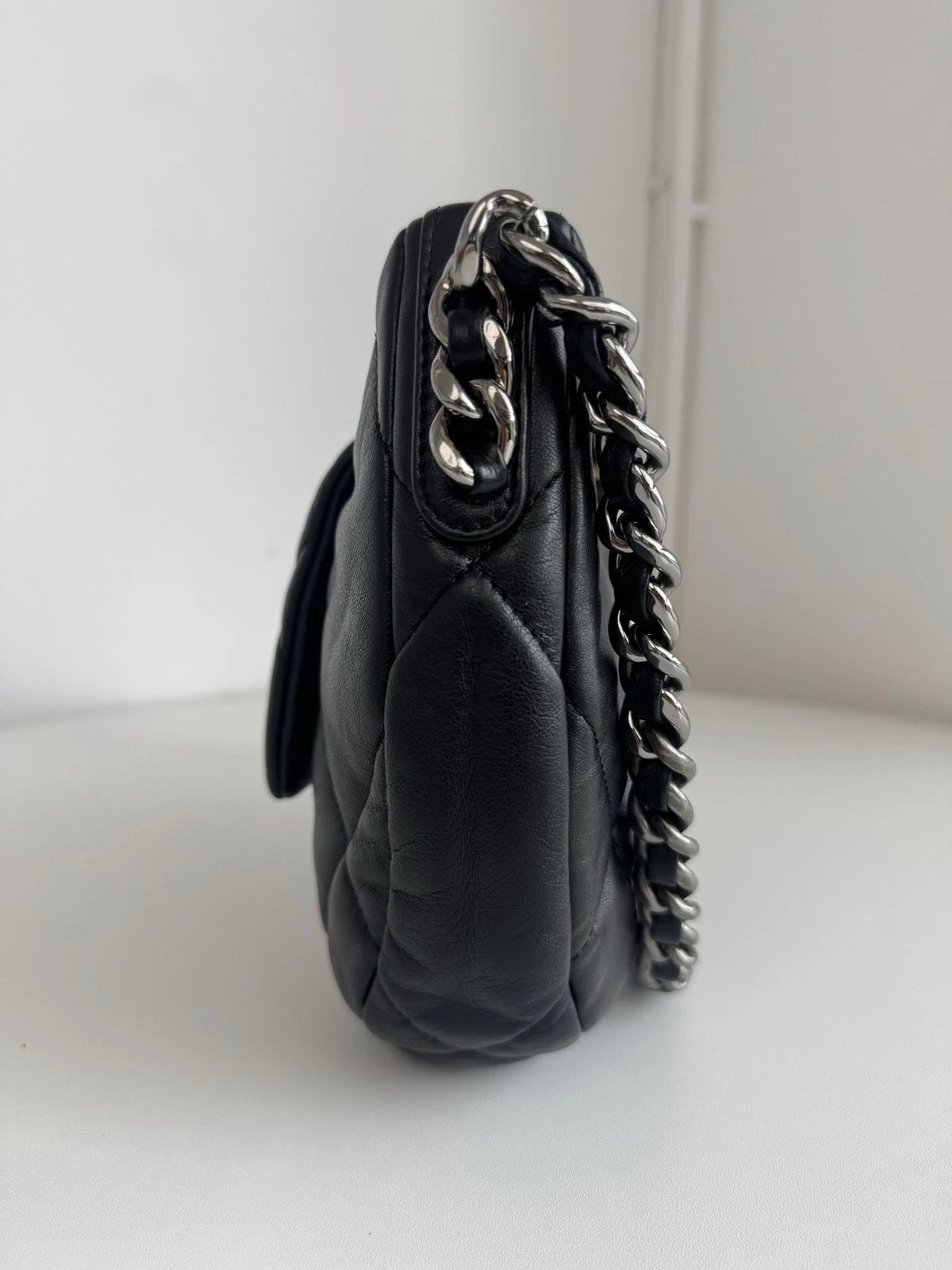 Chanel 19Bag Hobo Black Chain Handbag Shoulder Bag Gold Hardware Diamond