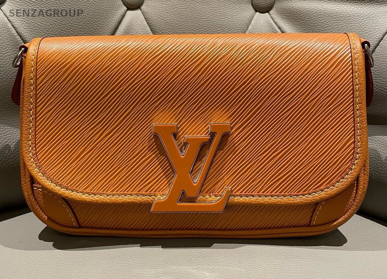 Louis Vuitton Buci Epi Leather Shoulder Bag Crossbody Brown Silver Women Classic