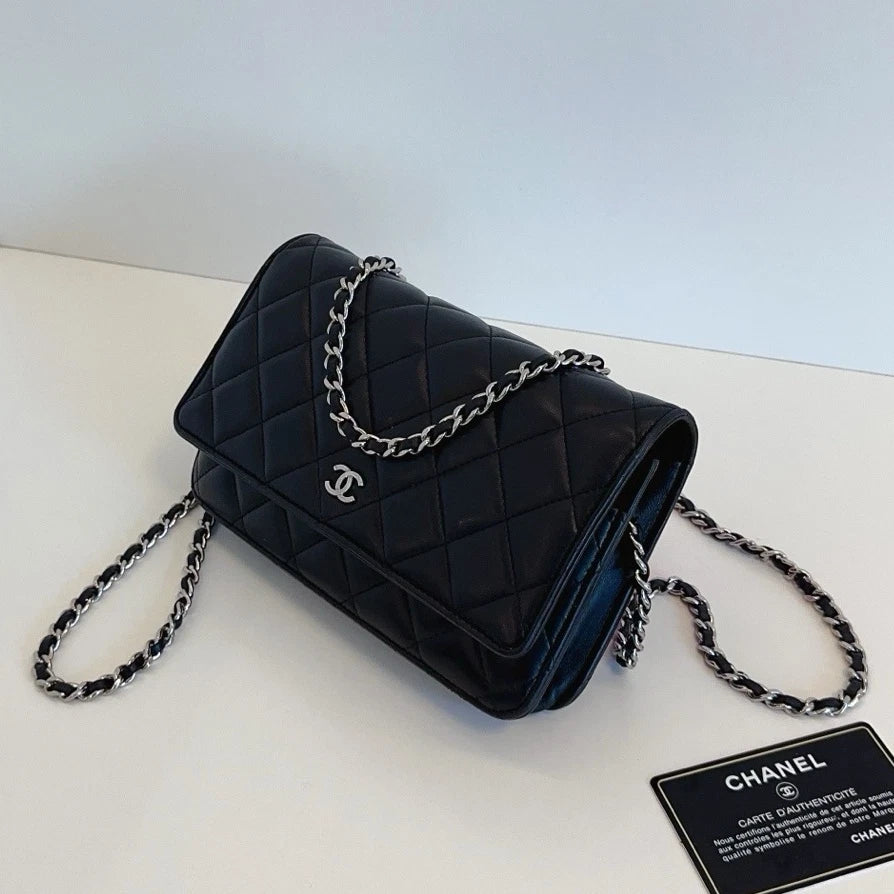 Chanel Woc Lambskin Chain Shoulder Crossbody Bag Black Excellent