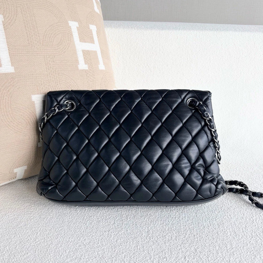 Chanel Classic Flap Chain Lambskin Shoulder Crossbody Black Silver Women