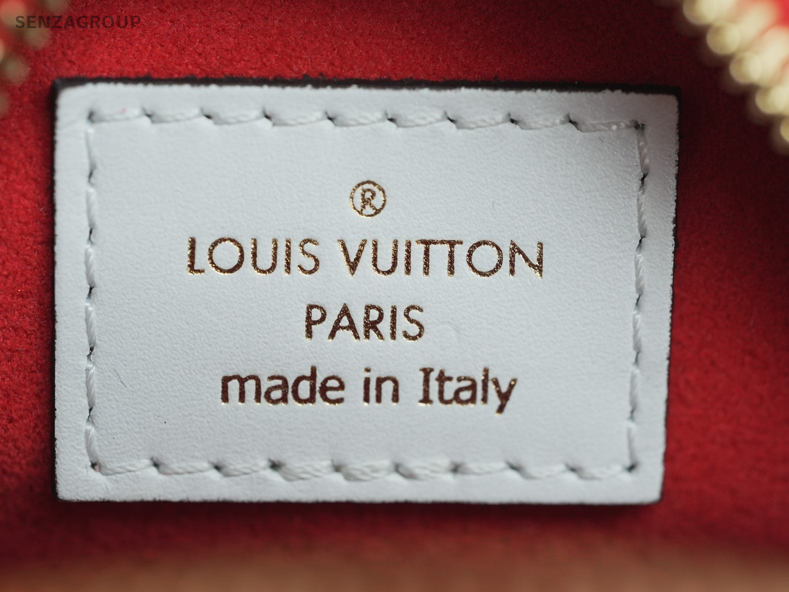 Louis Vuitton Monogram Crafty Boite Chapeau Souple Crossbody bag