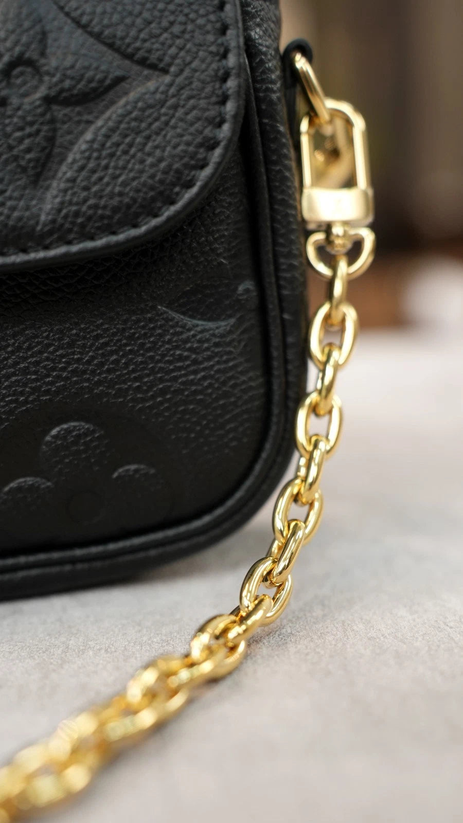 Louis Vuitton Ivy Chain Monogram Empreinte Black Gold Shoulder Bag Excellent