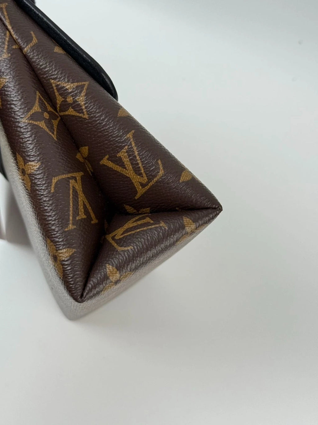 SJ0001 Louis Vuitton Lock BB [Z]