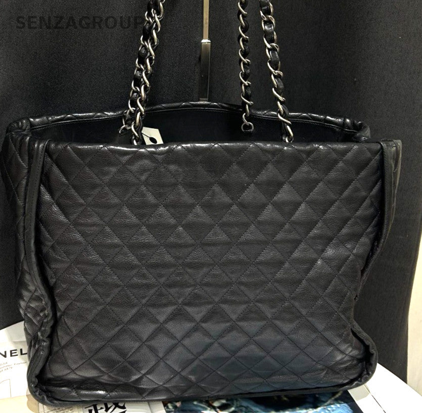 CHANEL CC Logo Black Diamond pattern Shoulder Handbag tote Women