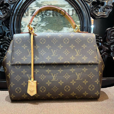 Louis Vuitton Monogram Cluny MM Handbag - Classic Women's Shoulder Bag