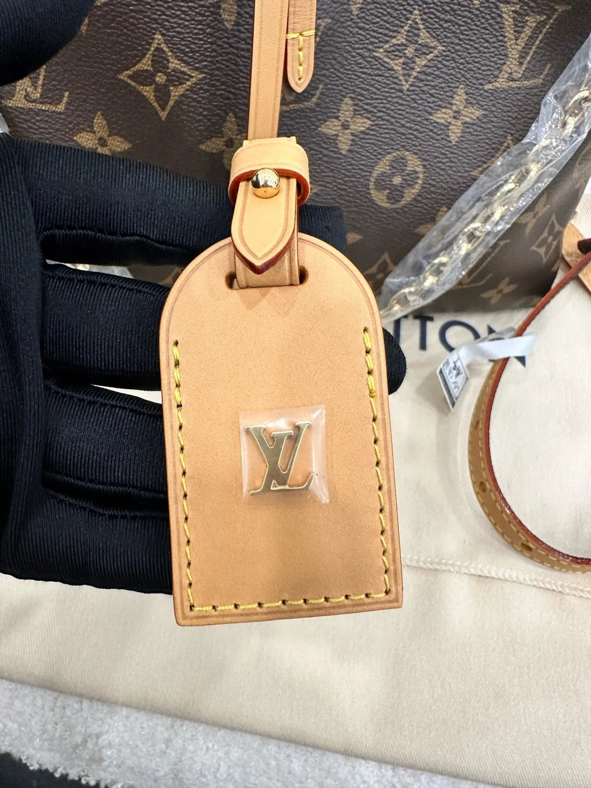 Louis Vuitton Carryall Canvas Tote Bag Excellent