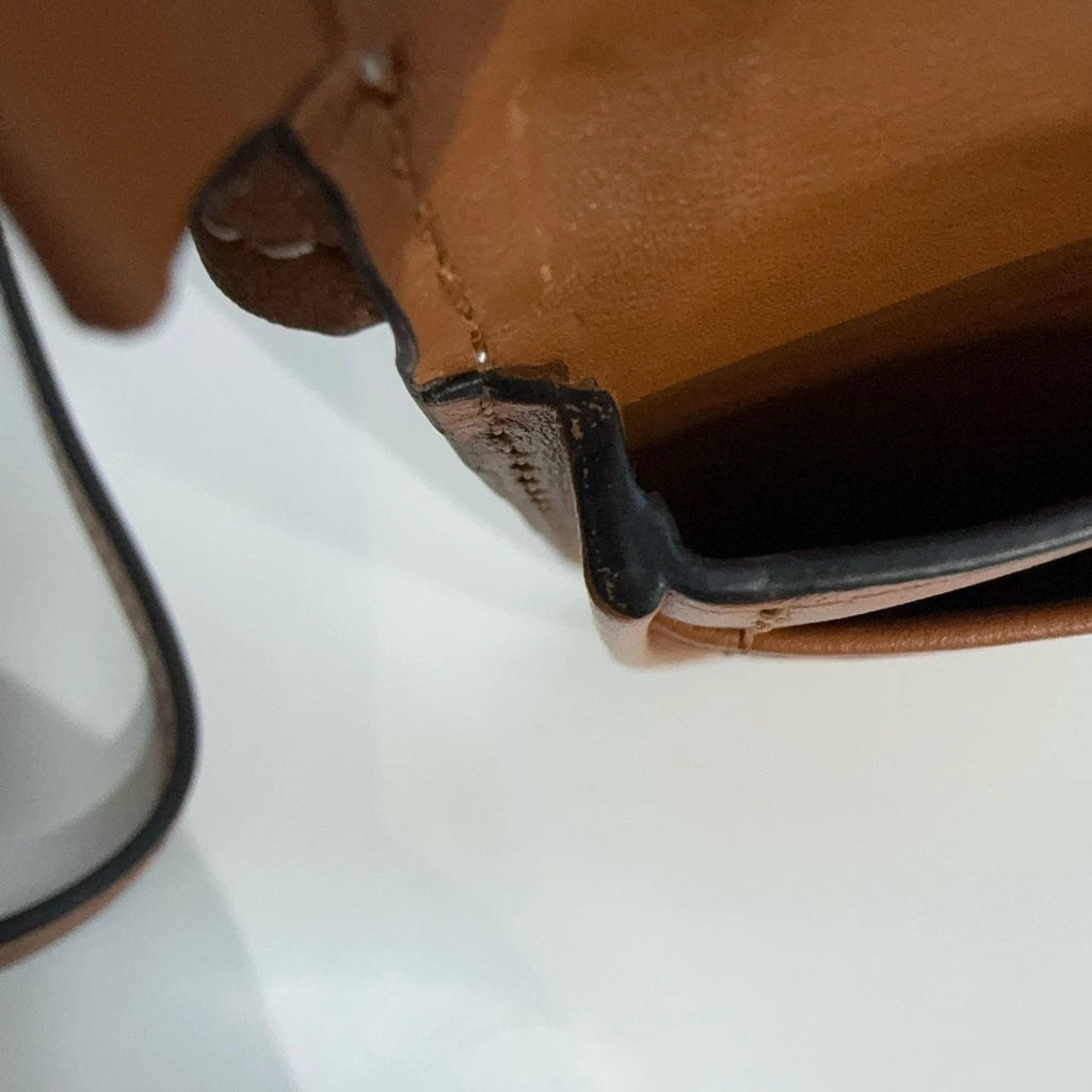 LOEWE Logo Embossed Solid Cowhide Portable Horseshoe Shoulder Crossbody