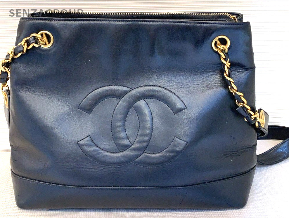 CHANEL CC logo Black gold Shoulder Handbag