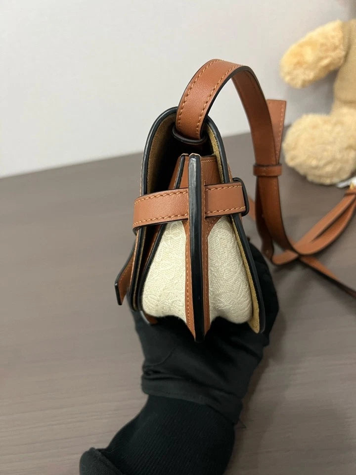 Loewe Gate Saddle Crossbody Excellent
