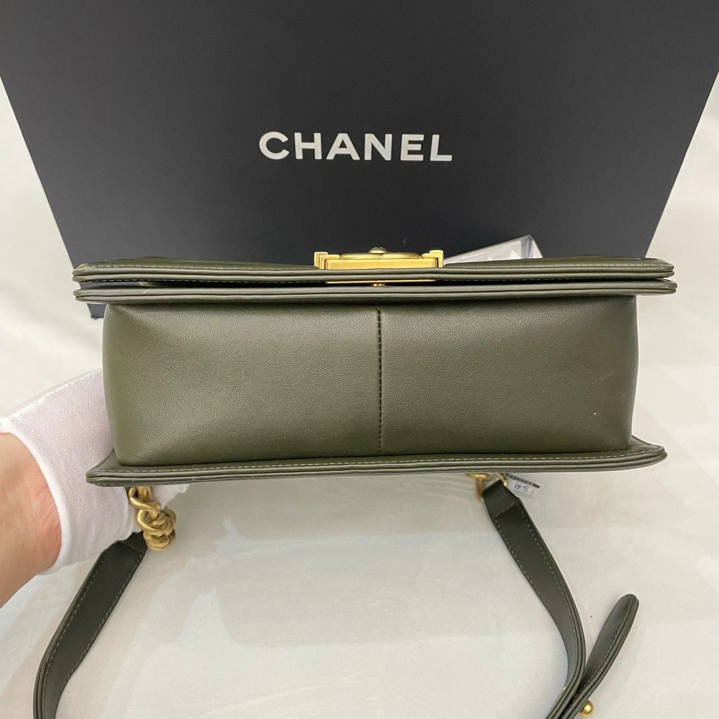 Excellent Chanel Leboy MM Green Chain Shoulder Bag Crossbody Chip Version GHW