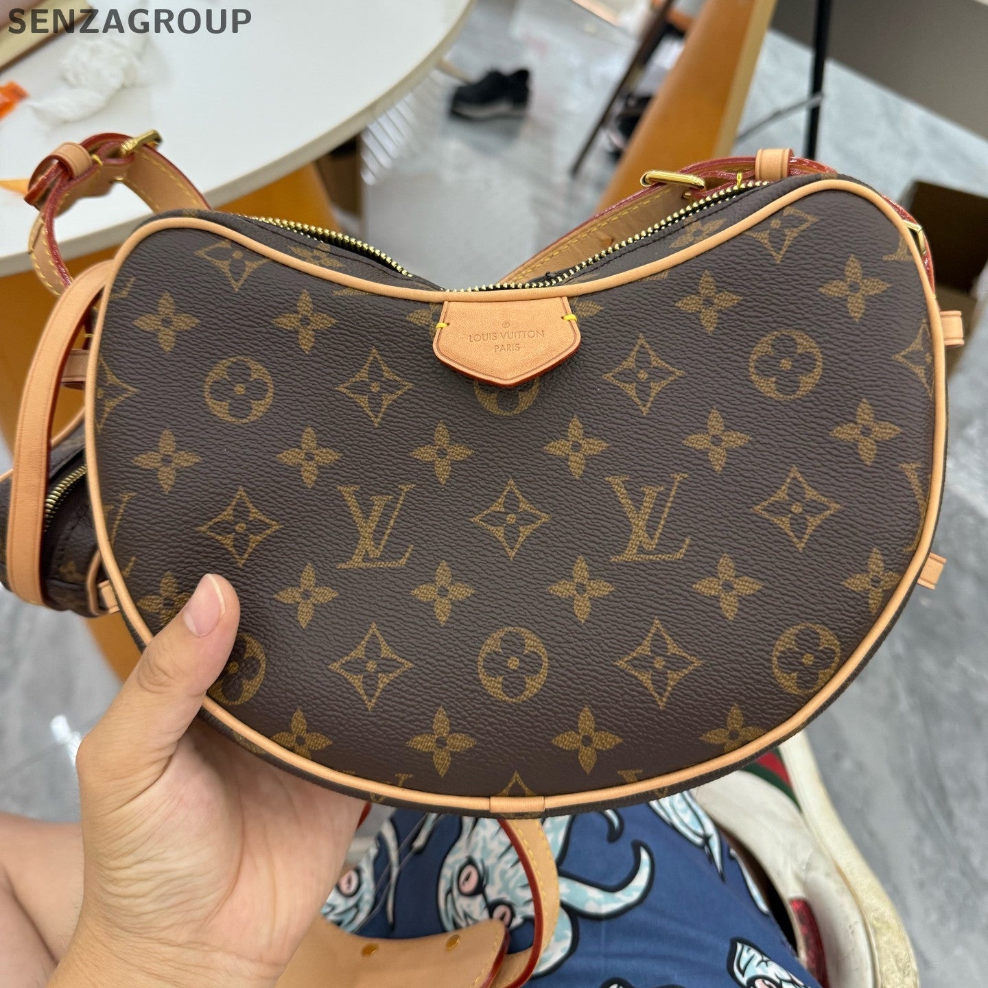 Louis Vuitton Monogram Pochette Accessoires Shoulder Bag Brown Gold