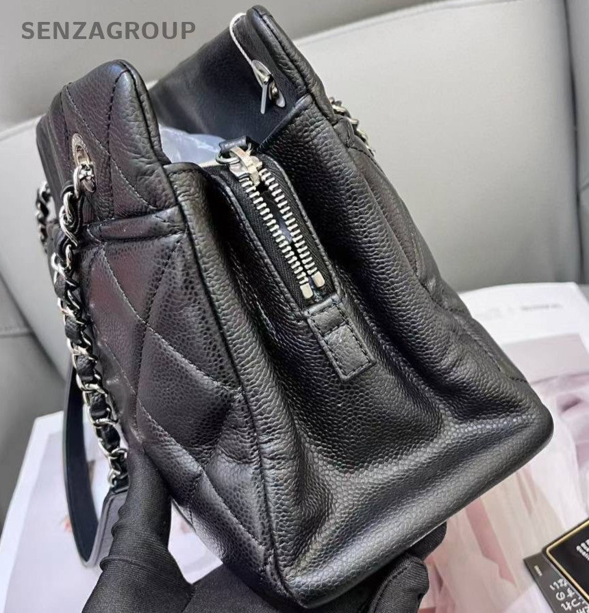 CHANEL CC logo Black Hobo Shoulder Handbag Leather