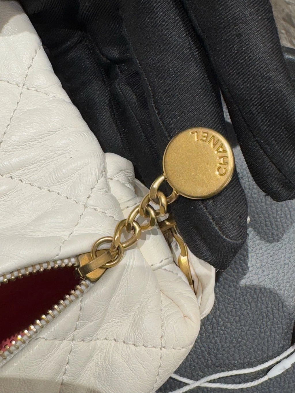 Chanel Diamond Hobo Chain Top Handle Bag Crossbody White Gold Used Women Classic