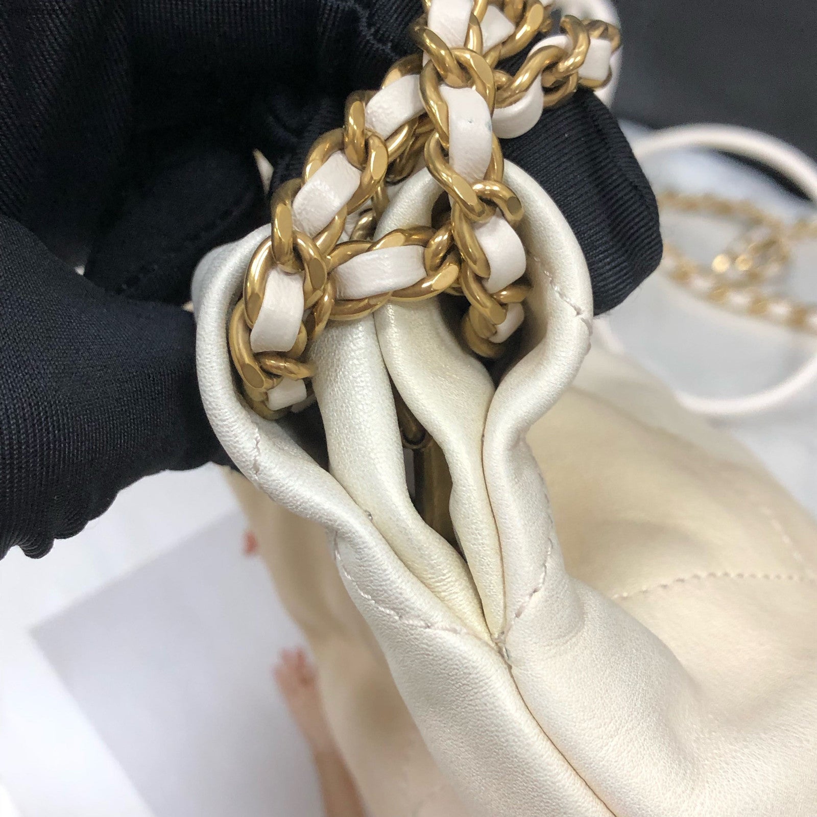 Chanel 22 Bag Mini Calfskin Gold Chain Crossbody Shoulder Bag Women Classic