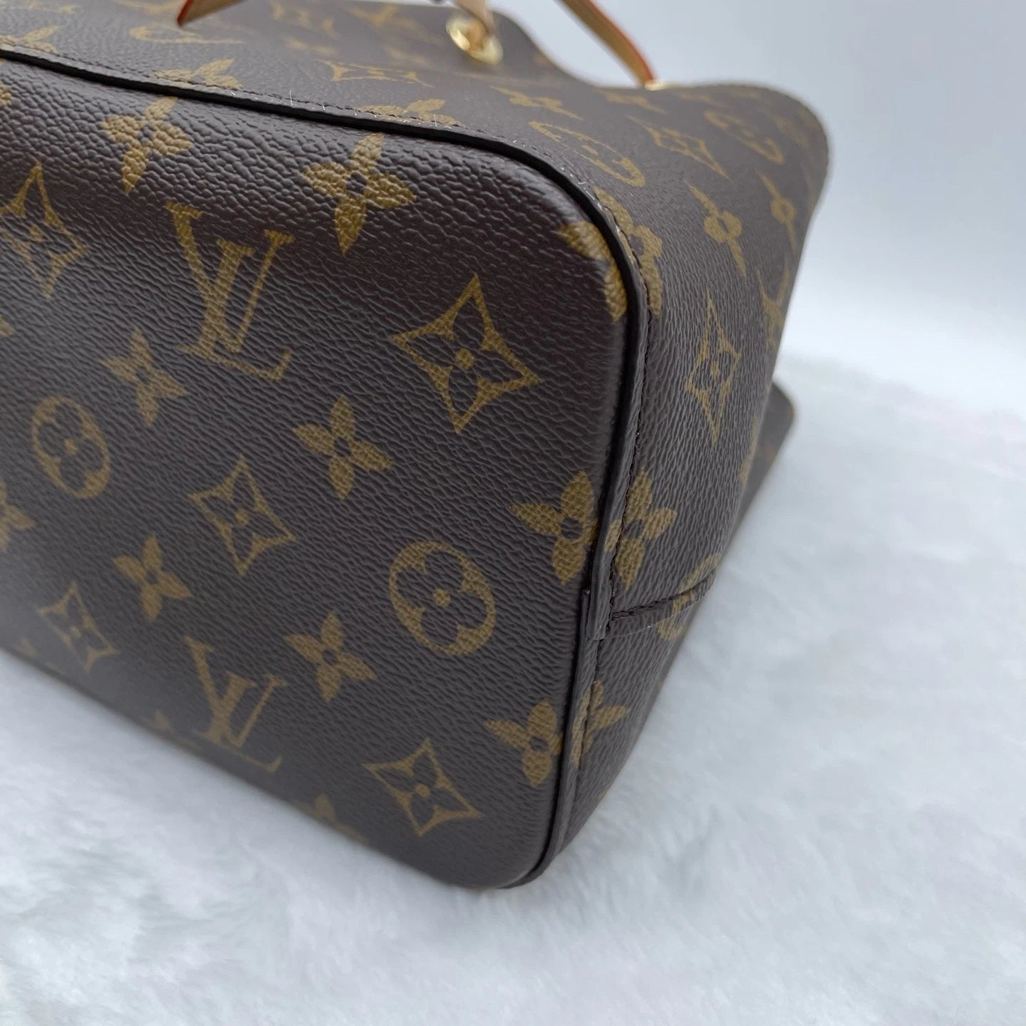 Louis Vuitton Monogram Canvas Bucket Shoulder Crossbody Bag For Women