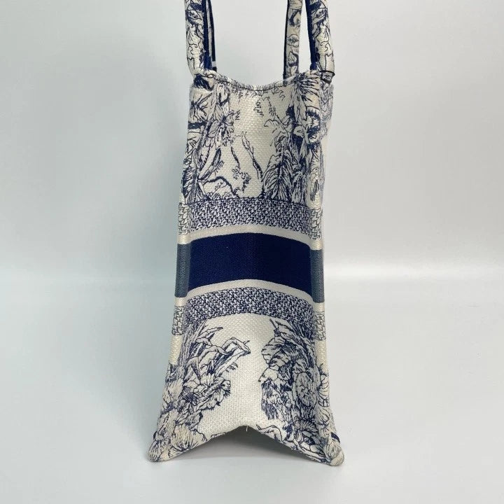 Authentic Dior Blue Embroidered Medium Tote Handbag For Women