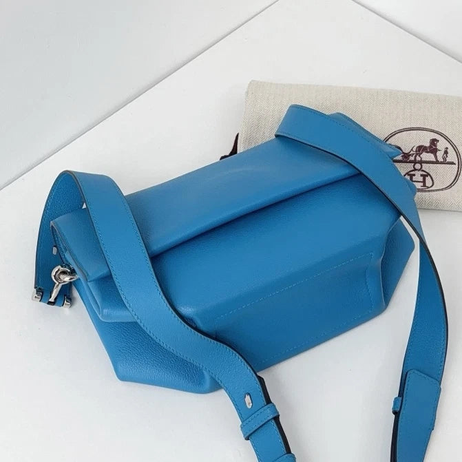 Excellent Hermes Opli24 Messenger Bag Blue Shoulder Bag Silver Hardware