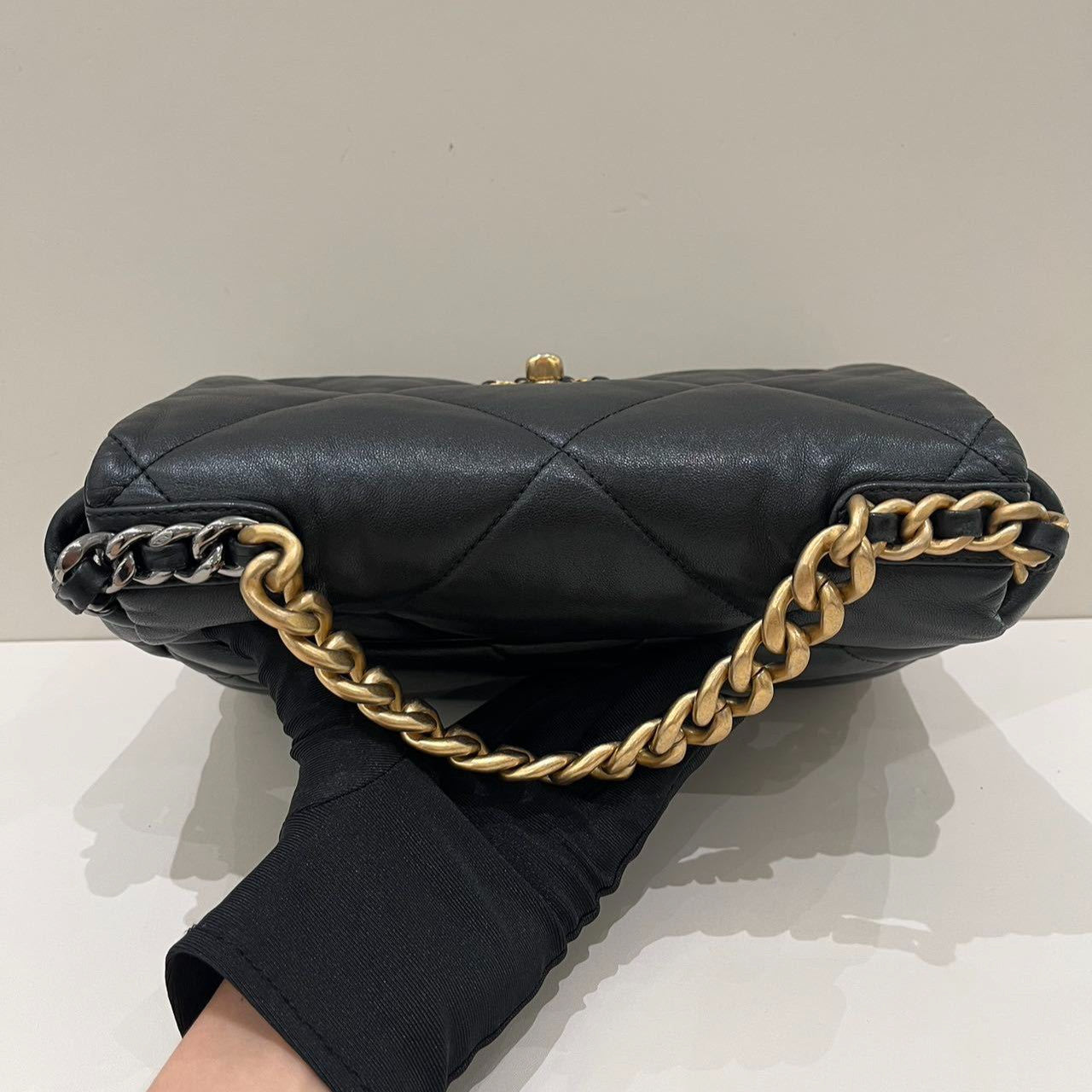Chanel 19 Bag Quilted Chain Shoulder Bag Black Gold Classic Women's Fashion