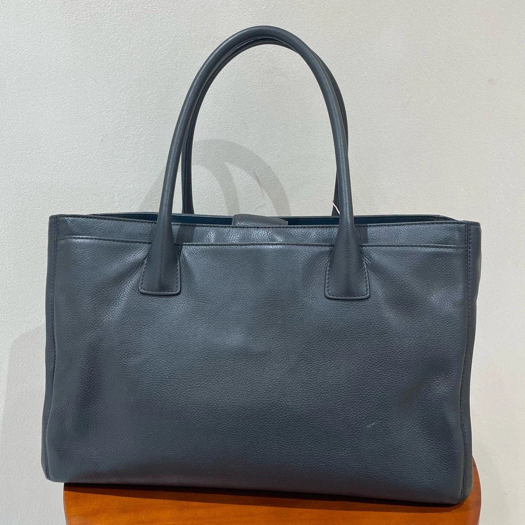 Chanel Cerf MM Calfskin Leather Gray Tote Handbag Silver Hardware No Strap