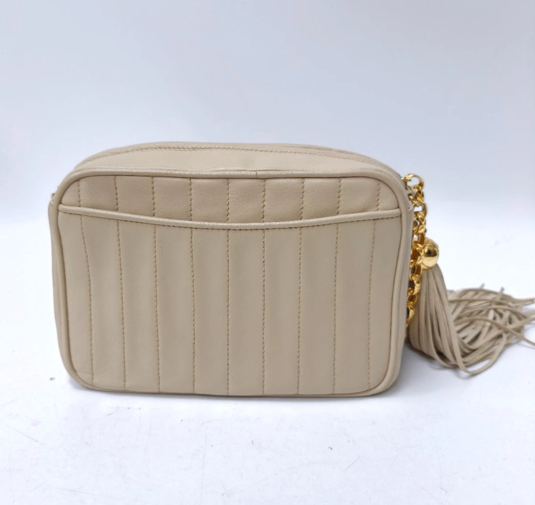 Chanel Vintage Tassel Camera Bag Chain Shoulder Bag Crossbody Ivory Gold Women