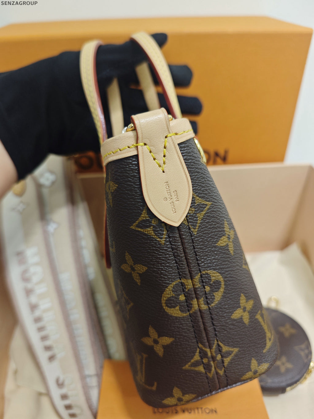 Louis Vuitton Neverfull BB Monogram Shoulder Bag - Classic Women's