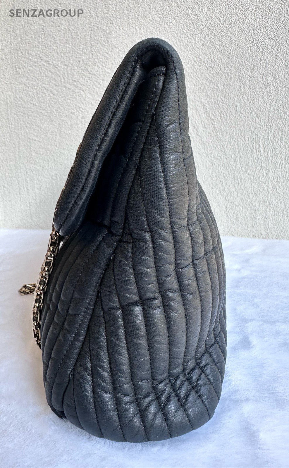 Chanel Calfskin Chain Shoulder Bag Crossbody Black Gold Women Classic