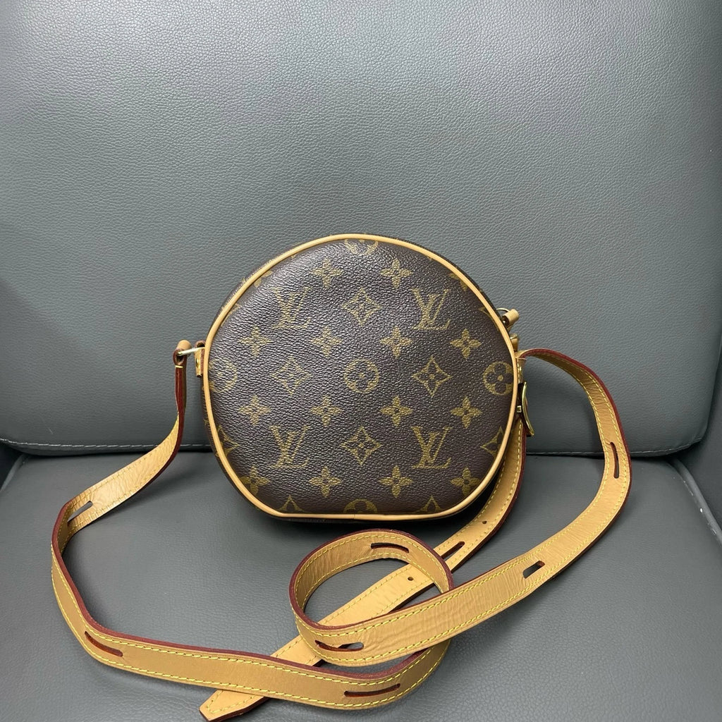 Louis Vuitton Monogram Canvas Round Shoulder Crossbody Handbag For Women