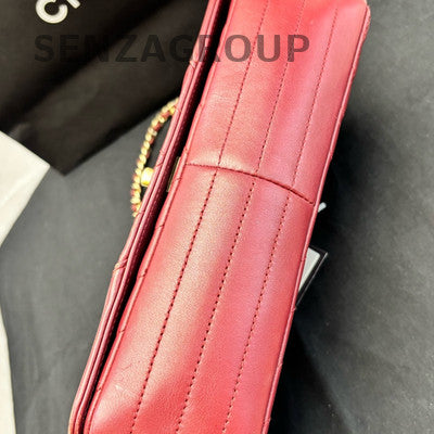 Chanel V-Quilted Flap Chain Shoulder Crossbody Bag Red Gold Hardware